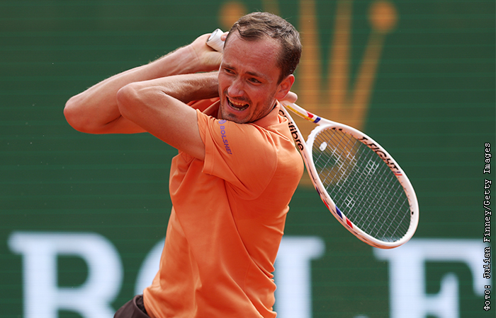 Даниил Медведев оштрафован на 6 тыс. евро за неспортивное поведение