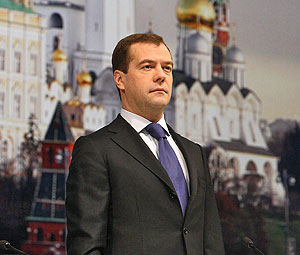"Пусть остается и слушает" "Пусть остается и слушает"