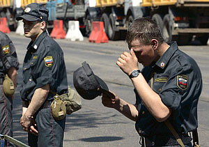 Нацболы на баррикадах Нацболы на баррикадах