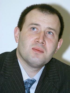 Политик-педофил сбежал из-под стражи Политик-педофил сбежал из-под стражи
