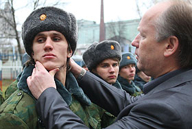 Фурсенко за "взрослую армию" Фурсенко за "взрослую армию"