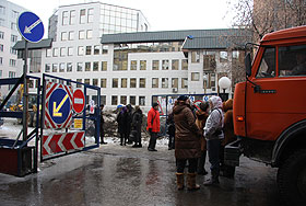 Малый Козихинский: женщины против бетономешалок. Фото Малый Козихинский: женщины против бетономешалок. Фото