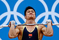 Лю Сяоцзюнь, Китай. Побил мировые рекорды в двоеборье и рывке.