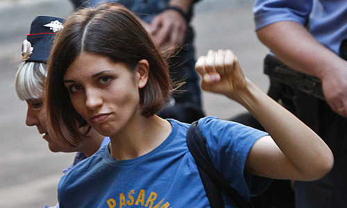 Участница Pussy Riot Надежда Толоконникова, обвиняемая в хулиганстве в храме Христа Спасителя, во время рассмотрения дела в Хамовническом суде.