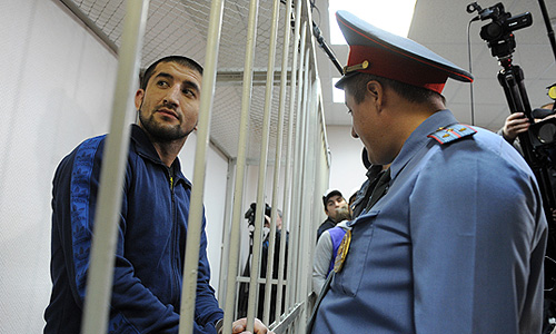Спортсмен Расул Мирзаев, обвиняемый в смерти 19-летнего студента Ивана Агафонова, перед оглашением приговора в Замоскворецком суде.