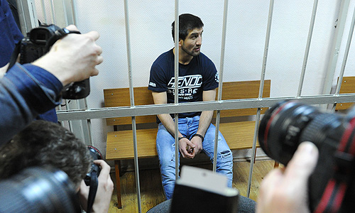 Спортсмен Расул Мирзаев, обвиняемый в смерти 19-летнего студента Ивана Агафонова, во время оглашения приговора в Замоскворецком суде. Р.Мирзаев признан виновным в причинении смерти по неосторожности.