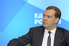 Медведев надеется на победу "единороссов" Медведев надеется на победу "единороссов"