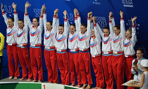 Сборная России по синхронному плаванию победила в комбинации!  Наши девушки набрали сумму 97,690 балла.
