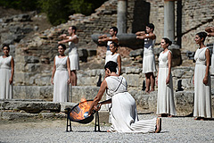 В Греции зажгли огонь Олимпиады