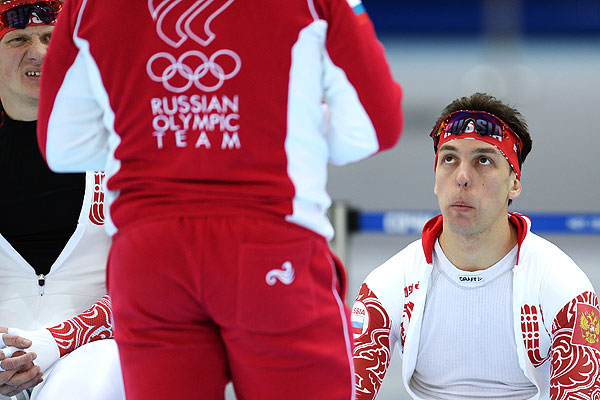 Артем Кузнецов (слева) и Дмитрий Лобков (Россия) на тренировке перед началом XXII зимних Олимпийских игр в Сочи.