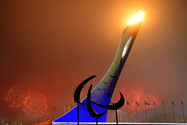 Огонь Паралимпийских игр зажжен в Сочи.