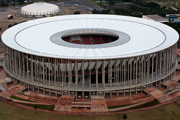 Национальный стадион ("Стадион имени Манэ Гарринчи") / Estádio Nacional Mané Garrincha