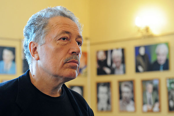 2009 .