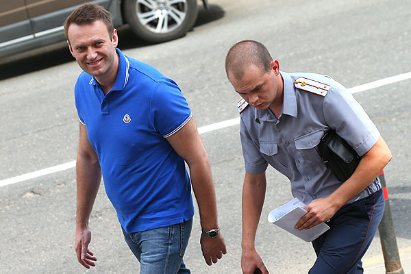 Навальный у здания Замоскворецкого суда.