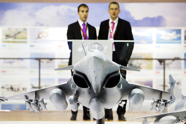 Макет французского многоцелевого истребителя Дассо "Рафаль" (Dassault Rafale)