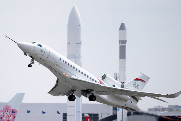 Бизнес-джет Falcon 8X от компании Dassault Aviation