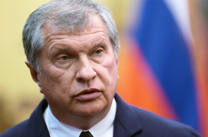 Сечин не поверил в возможность "жесткой посадки" Китая Сечин не поверил в возможность "жесткой посадки" Китая