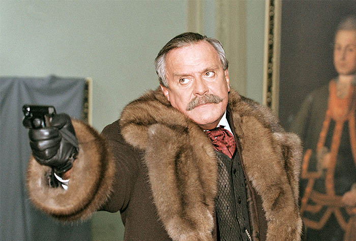 2005 год. исполнитель роли князя Пожарского Никита Михалков в сцене из фильма "Статский советник" по роману Бориса Акунина.