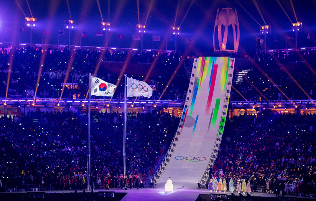 Поднятие Олимпийского флага