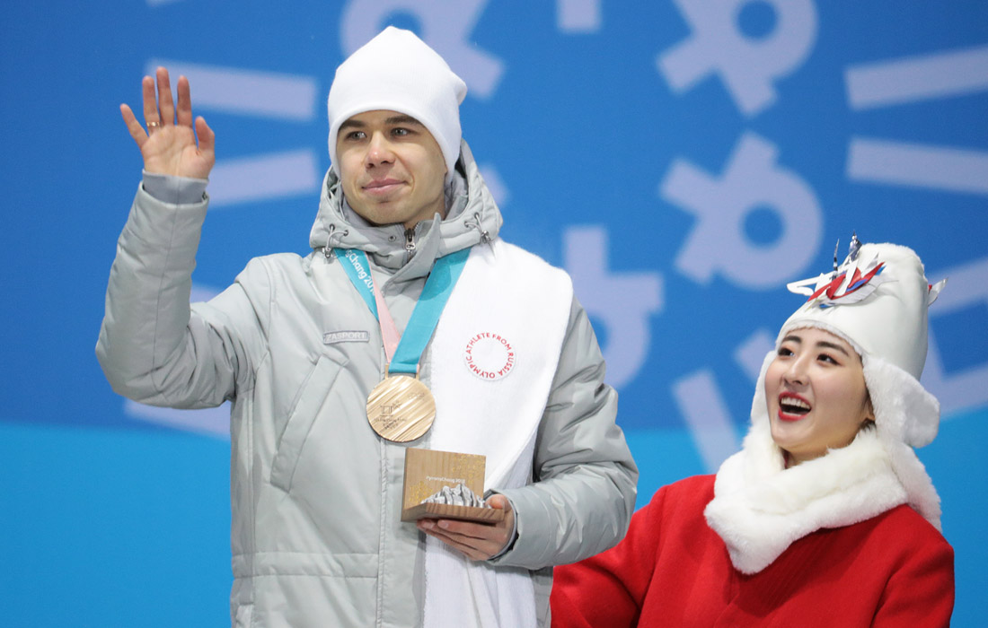 Шорт-трекист Семен Елистратов завоевал бронзу в забеге на 1500 м, эта медаль стала первой для команды России на Олимпиаде-2018