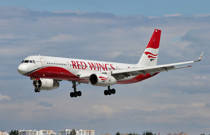 Названа причина возгорания двигателя самолета Red Wings Названа причина возгорания двигателя самолета Red Wings