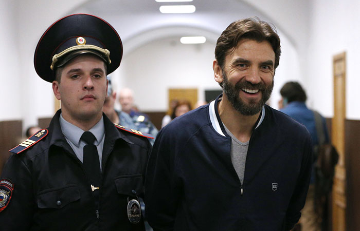 Суд продлил арест Абызову до 25 октября Суд продлил арест Абызову до 25 октября