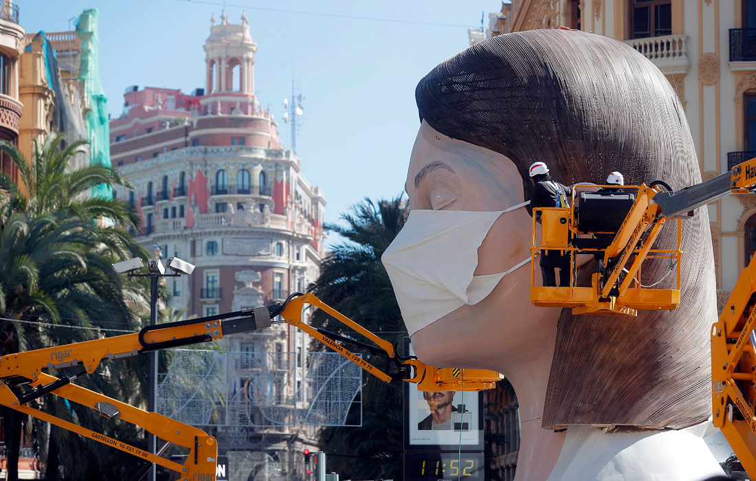 11 марта. В Испании из-за распространения коронавируса фестиваль Лас-Фальяс в Валенсии откладывается на неопределенное время. Число заразившихся в стране достигло 1674 человек, из них 101 - в критическом состоянии.