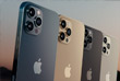 Apple показала четыре новых модели - iPhone 12, 12 mini, 12 Pro и 12 Pro Max. Pro-версии представлены в четырех цветах: золотом, синем, черном и белом.