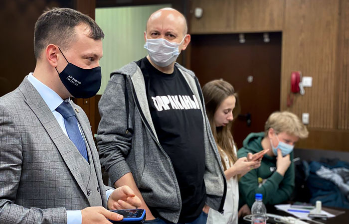 Главреда "Медиазоны" арестовали на 25 суток за призывы на акцию Главреда "Медиазоны" арестовали на 25 суток за призывы на акцию