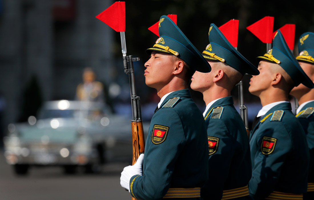 В Бишкеке прошел парад в честь Дня независимости Киргизии