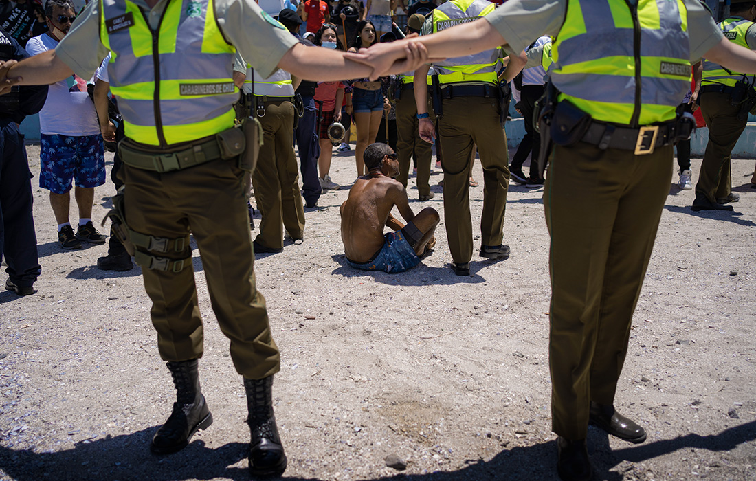 Демонстрации против нелегальной миграции и преступности прошли на севере Чили. Протесты были спровоцированы нападением мигрантов из Венесуэлы на полицейских.