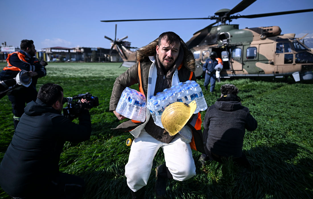 Доставка гуманитарной помощи в пострадавший от землетрясения турецкий Хатай
