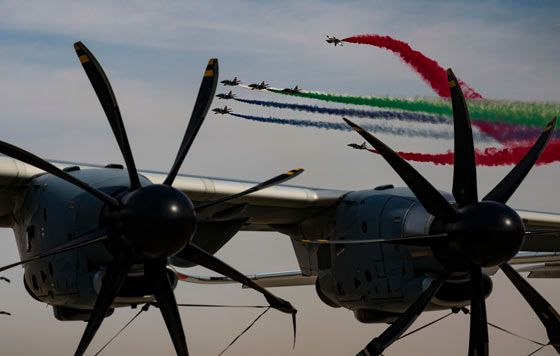 Международный авиасалон в Дубае Международный авиасалон в Дубае