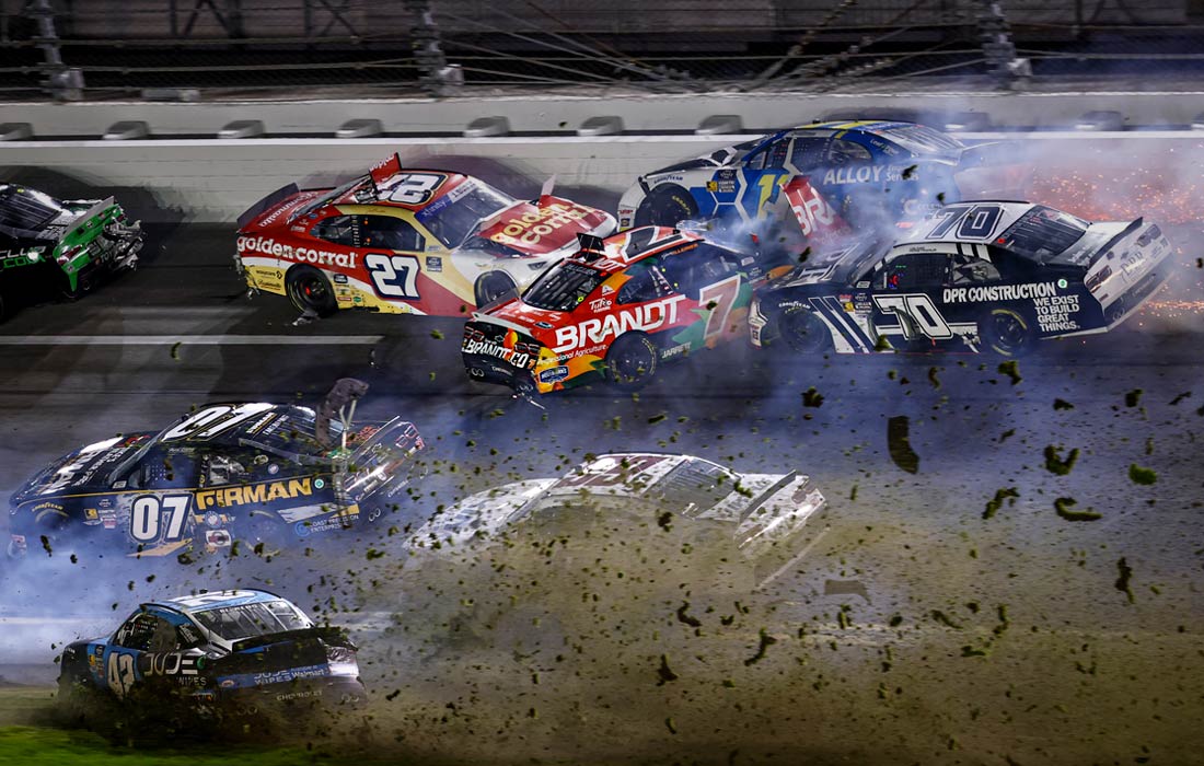 Авария во время гонки United Rentals 300 серии NASCAR Xfinity на автодроме города Дейтон-Бич во Флориде