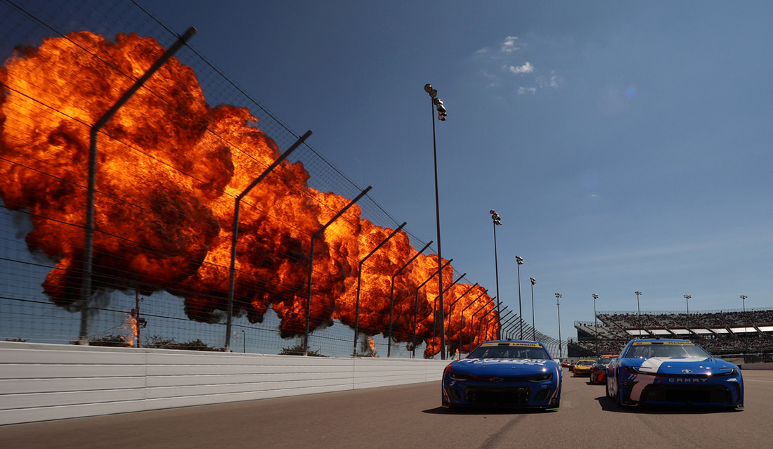 ����� Enjoy Illinois 300 ����� ������ NASCAR �� ������ � ��������, ���� ��������