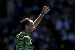 Даниил Медведев вышел в четвертый круг Australian Open Даниил Медведев вышел в четвертый круг Australian Open