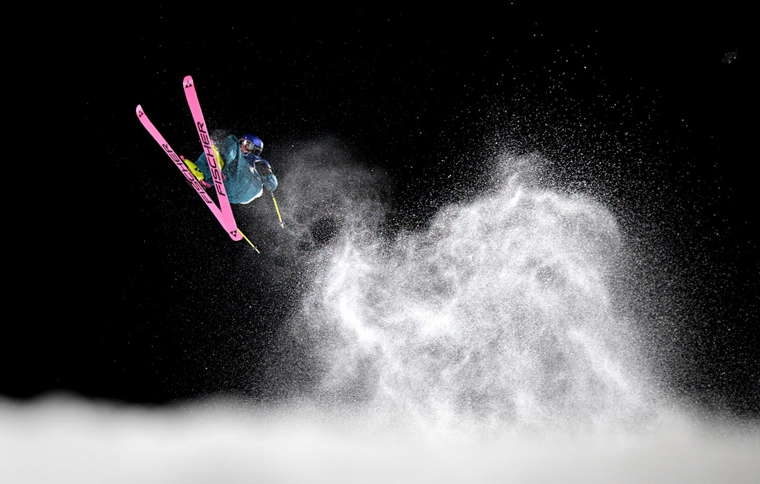 Матильда Гремо (Швейцария) на соревнованиях по фристайлу в дисциплине биг-эйр