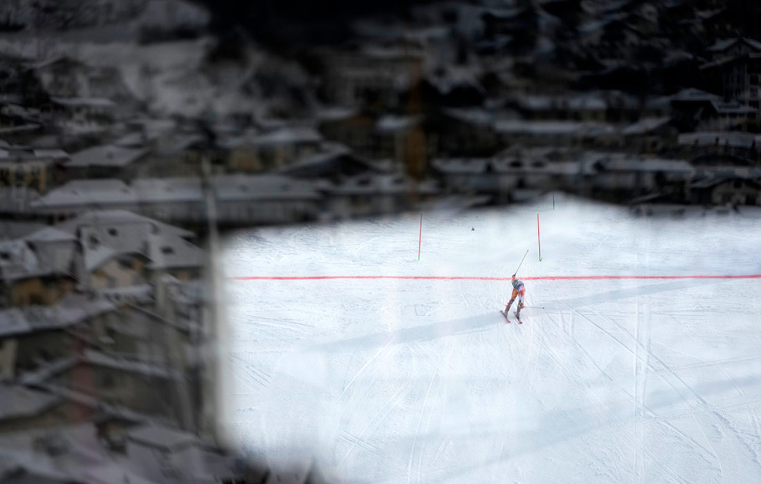 Спортсмен из Испании Йоахим Саларич во время соревнований по горнолыжному слалому среди мужчин