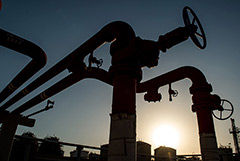 Запасы нефти в США за неделю рухнули на 9 млн баррелей Запасы нефти в США за неделю рухнули на 9 млн баррелей