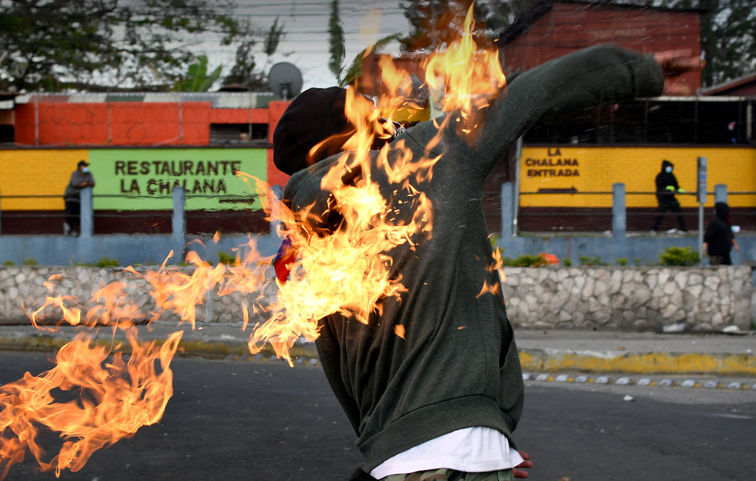 Участник студенческих протестов в Гватемале