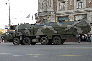 "Искандеры" здесь и там "Искандеры" здесь и там