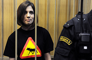 Pussy Riot: арест продлен Pussy Riot: арест продлен