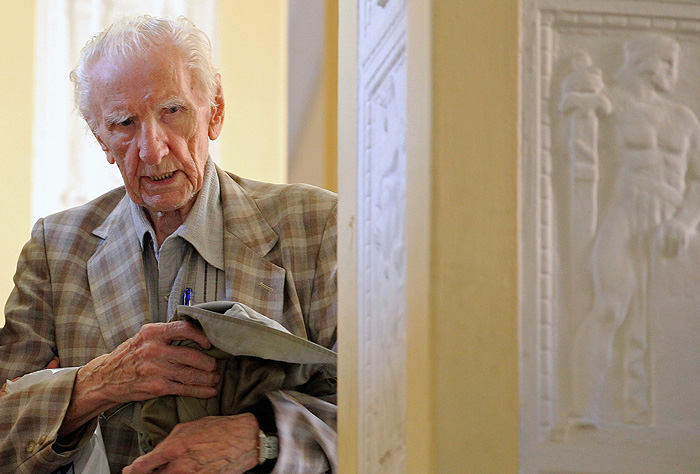 98-летний нацист не дожил до суда 98-летний нацист не дожил до суда