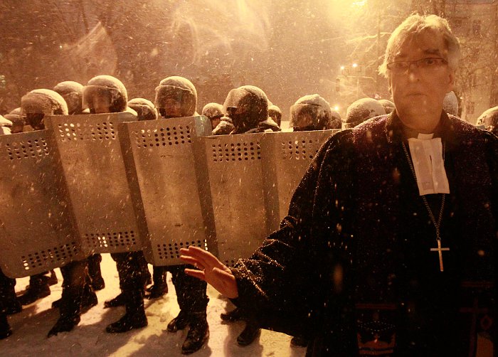 Янукович предложил переговоры Янукович предложил переговоры