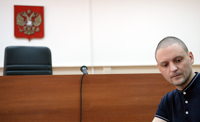 Суд вернул дело Удальцова и Развозжаева в прокуратуру Суд вернул дело Удальцова и Развозжаева в прокуратуру