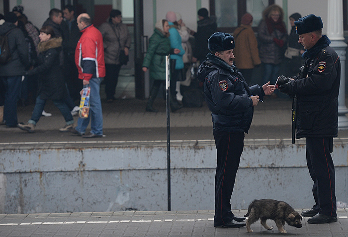 В перестрелке на Белорусском вокзале в Москве ранен полицейский В перестрелке на Белорусском вокзале в Москве ранен полицейский