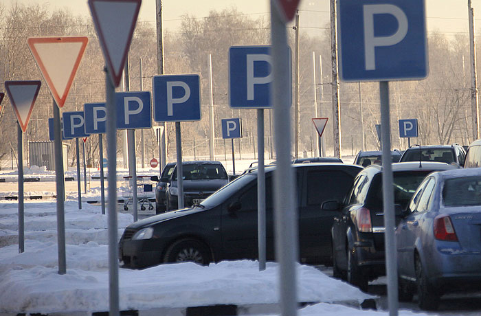 В Подмосковье у торгового центра расстреляли "вора в законе" В Подмосковье у торгового центра расстреляли "вора в законе"