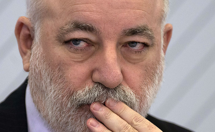 Российский сенатор хочет отсудить у Блаватника и Вексельберга $2 млрд Российский сенатор хочет отсудить у Блаватника и Вексельберга $2 млрд