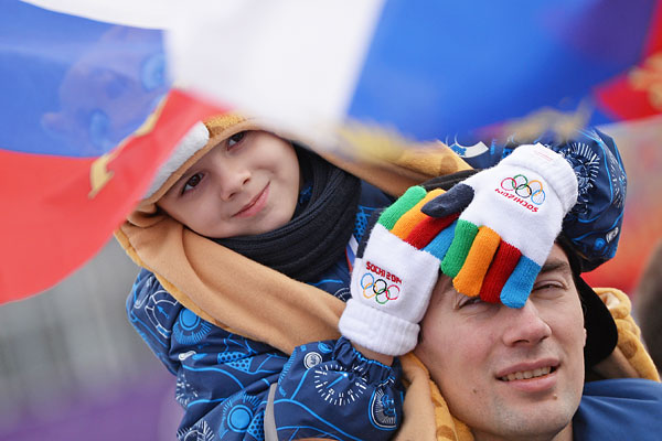 Российские болельщики во время квалификации слоупстайла на соревнованиях по фристайлу среди женщин на XXII зимних Олимпийских играх в Сочи.