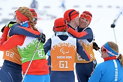 Российские лыжники выиграли смешанную и открытую эстафеты Паралимпиады